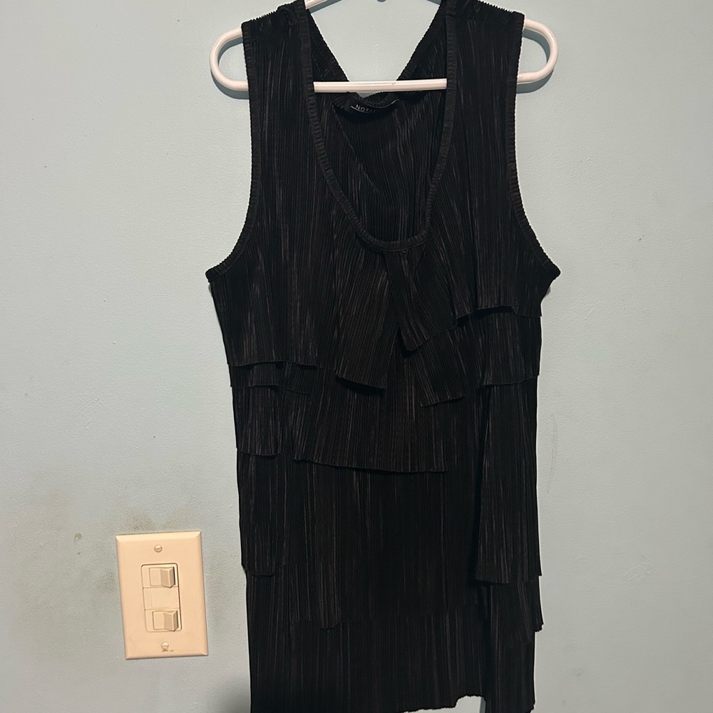 Notations Black Sleeveless Scoop Neck Sheath Top